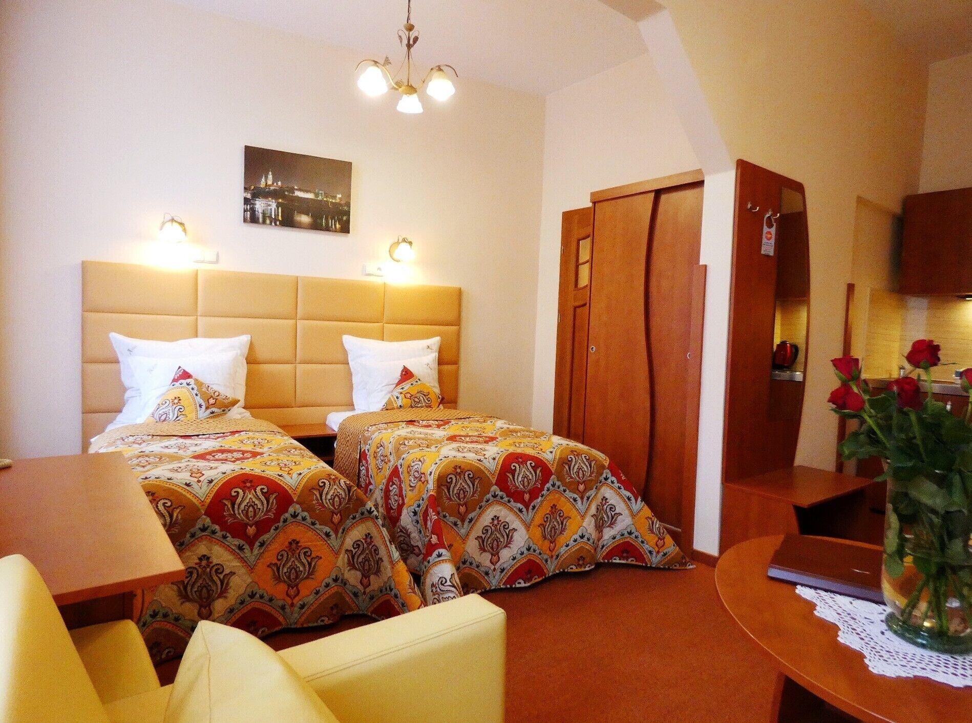 Aparthotel Adler Kraków Exteriör bild