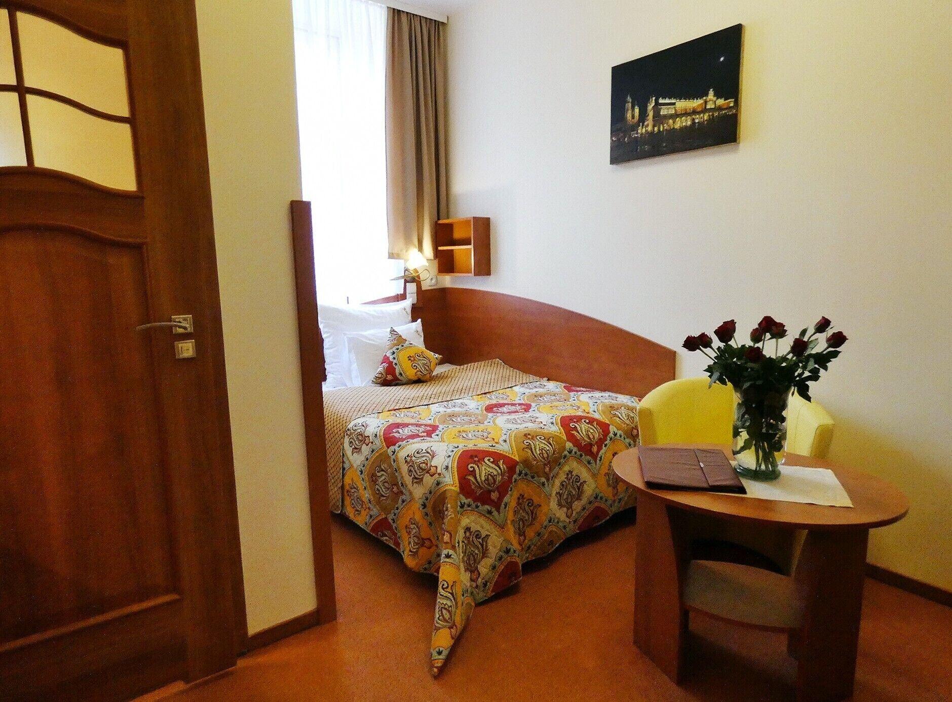 Aparthotel Adler Kraków Exteriör bild