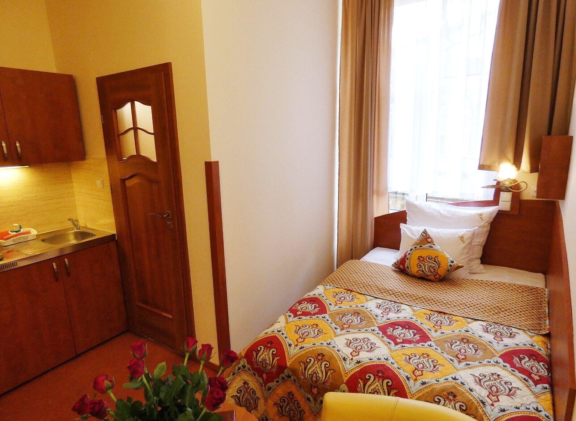 Aparthotel Adler Kraków Exteriör bild