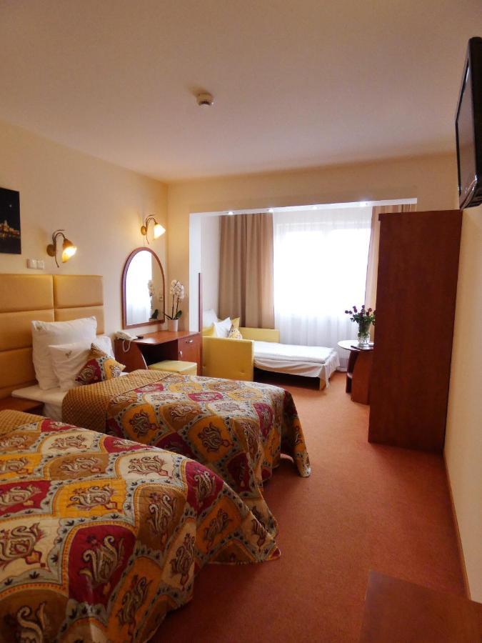 Aparthotel Adler Kraków Exteriör bild