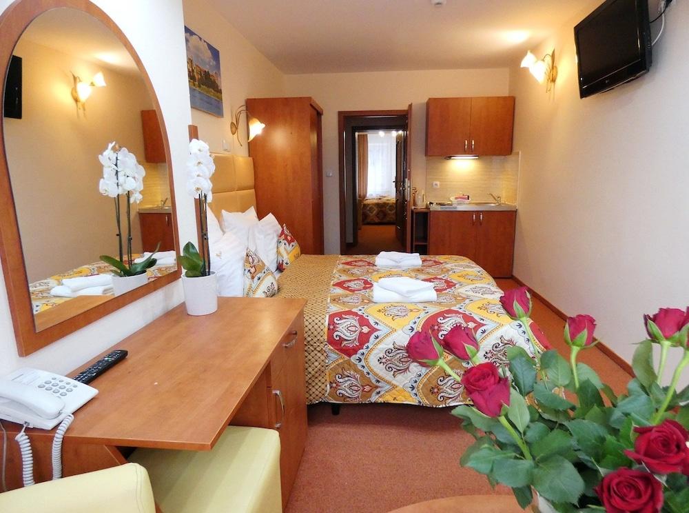 Aparthotel Adler Kraków Exteriör bild