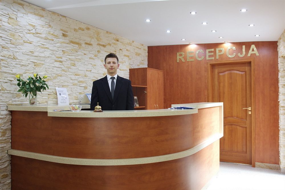 Aparthotel Adler Kraków Exteriör bild